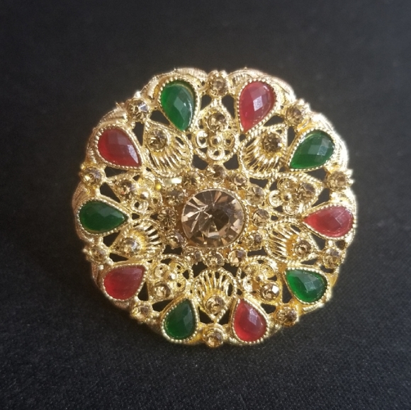 Jewelry - Pakistan/indian ring
